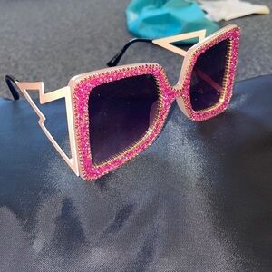 NEW DK Pink Lightening Sunglasses πβ‘οΈ